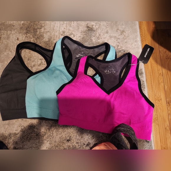 Lot Work out bras, yoga pants, leggings, tanks BULK LOT medium Vs Pink - Picture 3 of 7